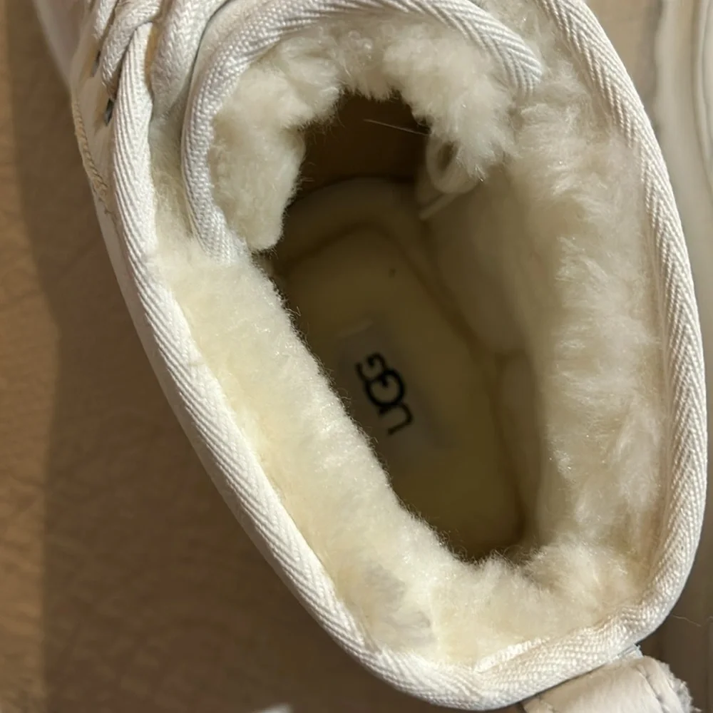 Ugg Neumel Men’s size 10. NWT